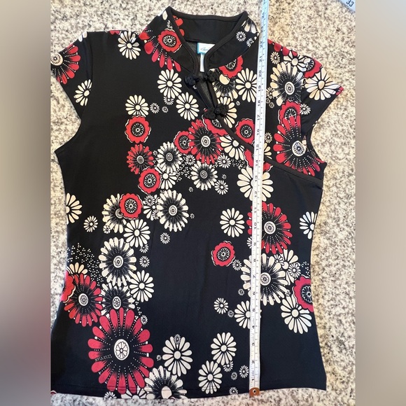 A’gaci Black and Red Asian Fashion Inspired Floral Top Size Large NEW - Picture 3 of 6